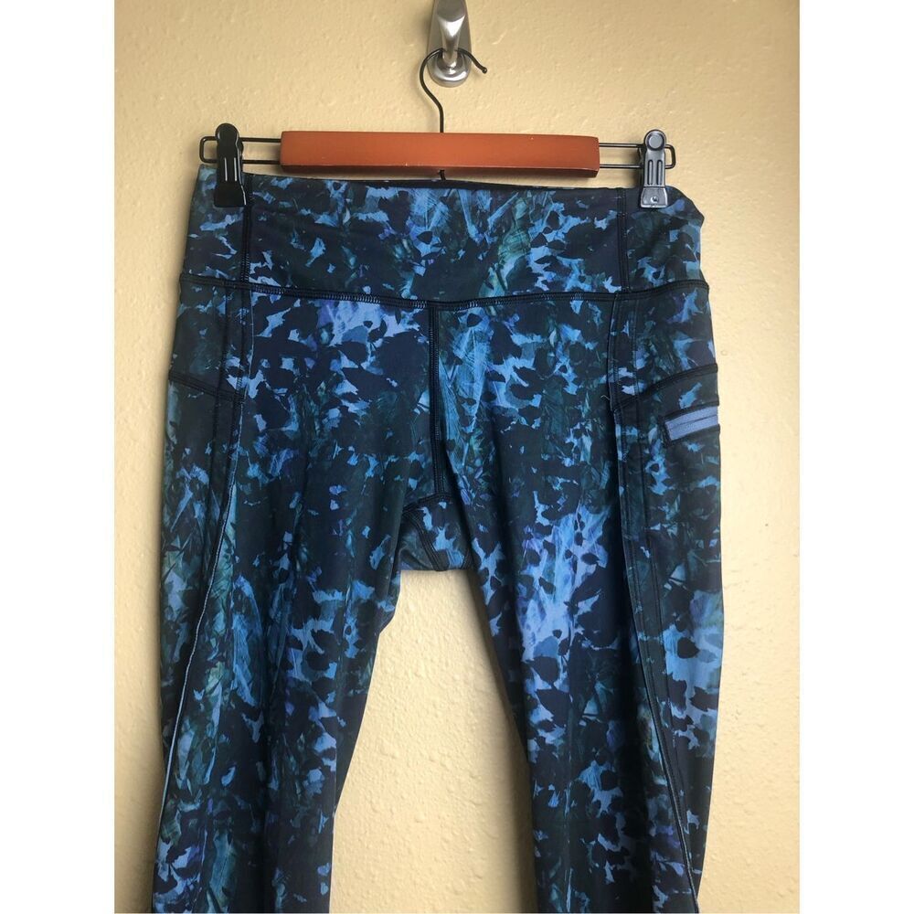 Lululemon Athletica Capri Legging Pants Size 6 - Small